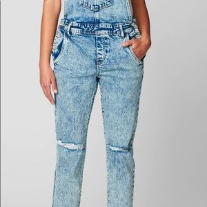 BlankNYC distressed Jean Overalls